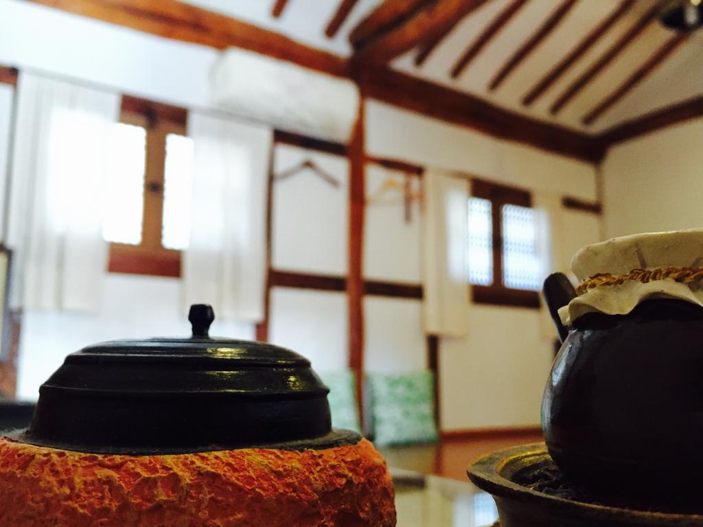 Inyeon Hanok Guesthouse Jeonju Buitenkant foto