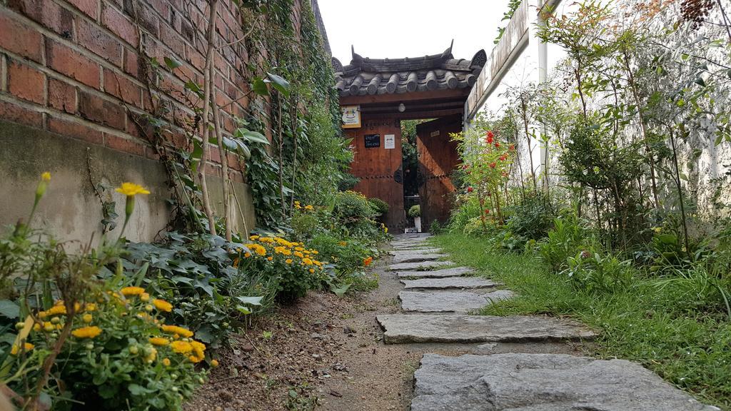 Inyeon Hanok Guesthouse Jeonju Buitenkant foto