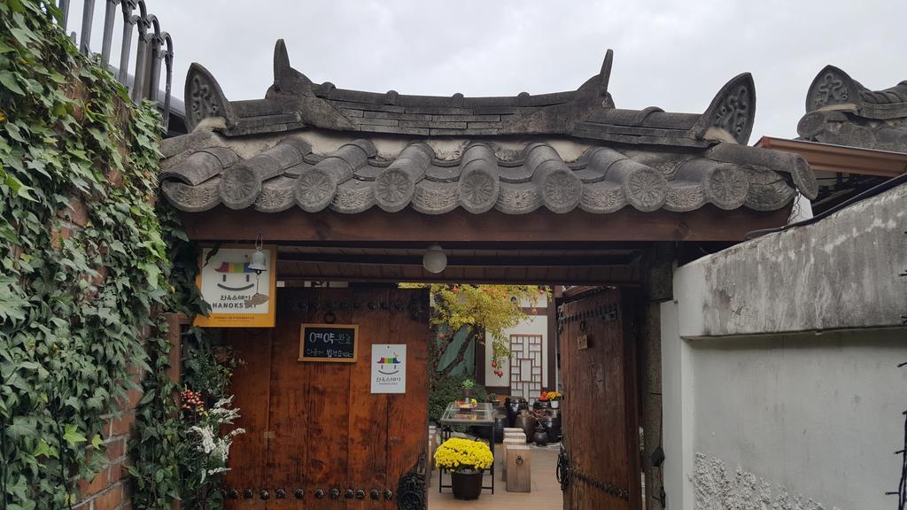 Inyeon Hanok Guesthouse Jeonju Buitenkant foto