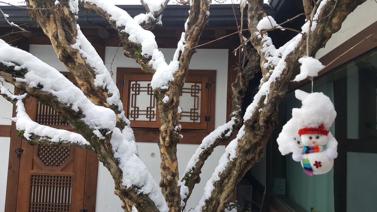Inyeon Hanok Guesthouse Jeonju Buitenkant foto