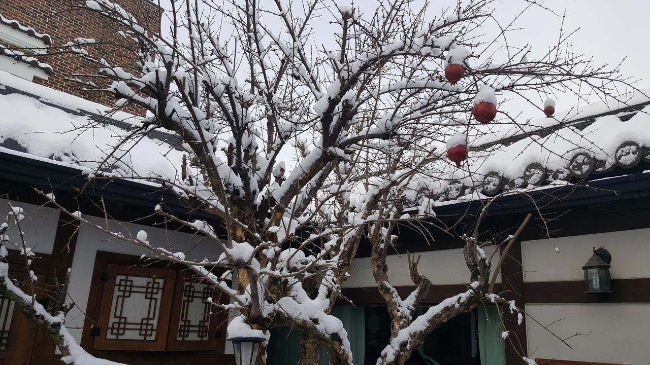 Inyeon Hanok Guesthouse Jeonju Buitenkant foto