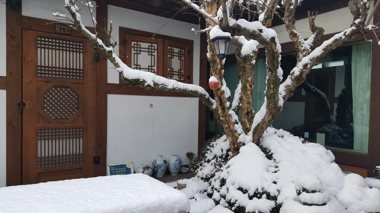 Inyeon Hanok Guesthouse Jeonju Buitenkant foto