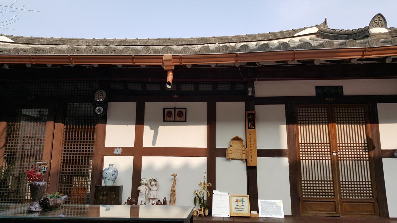 Inyeon Hanok Guesthouse Jeonju Buitenkant foto