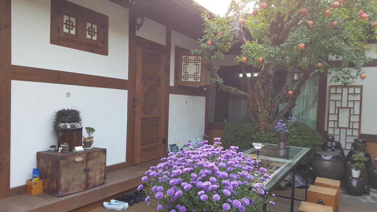 Inyeon Hanok Guesthouse Jeonju Buitenkant foto