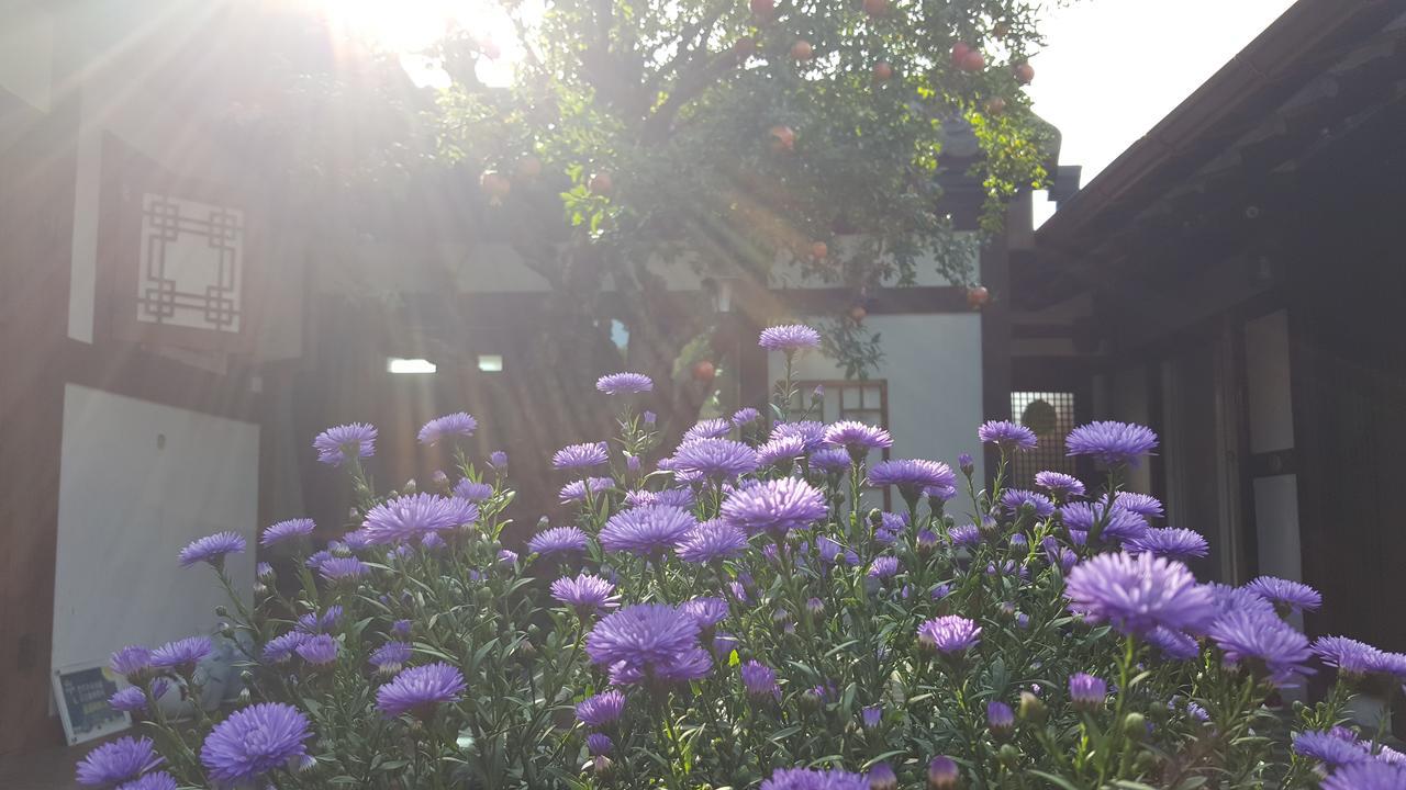 Inyeon Hanok Guesthouse Jeonju Buitenkant foto